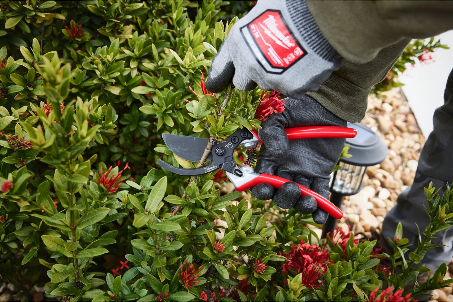 Milwaukee 25mm Bypass Pruning Shears