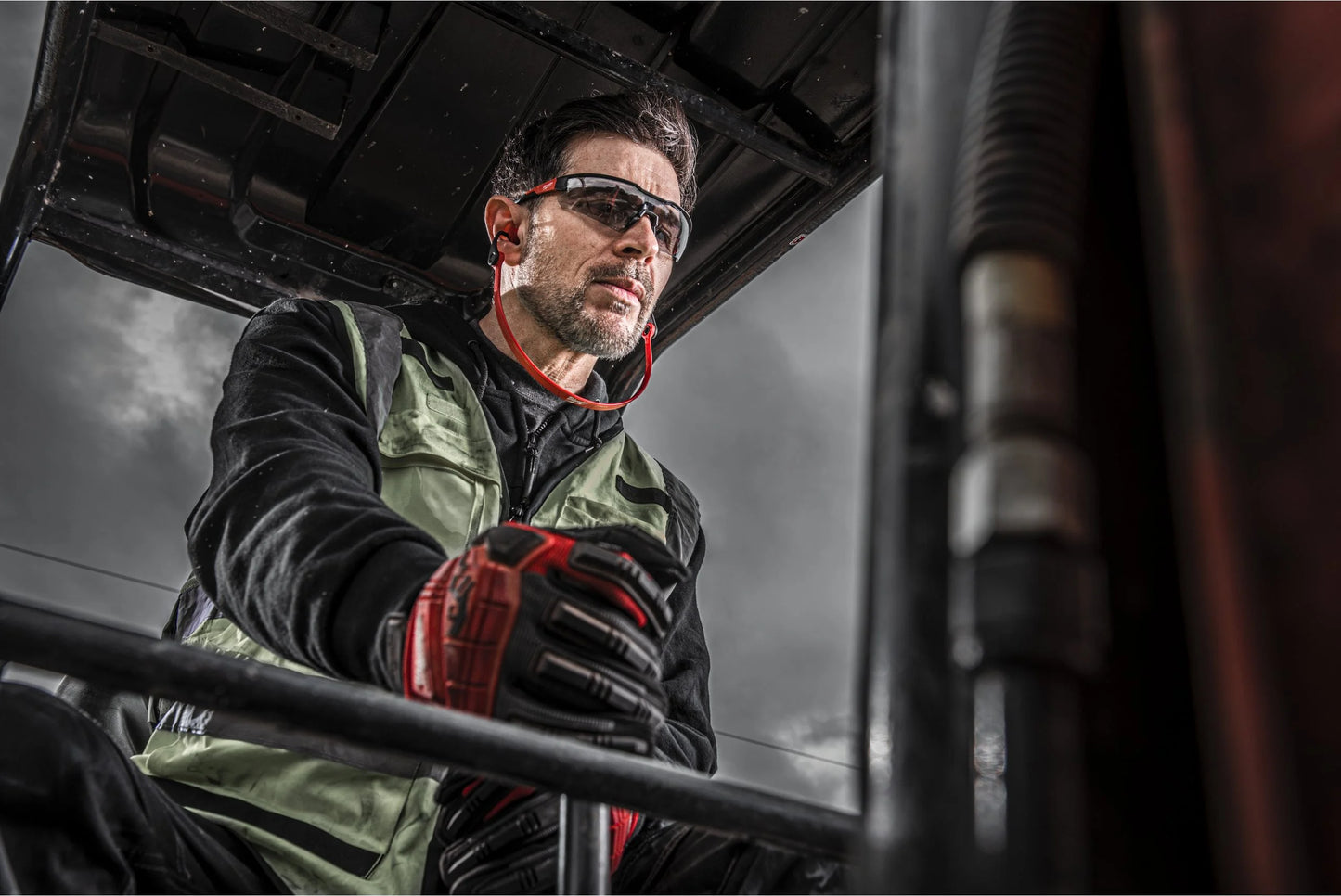 Gafas de seguridad con antivaho y antirayaduras Milwaukee