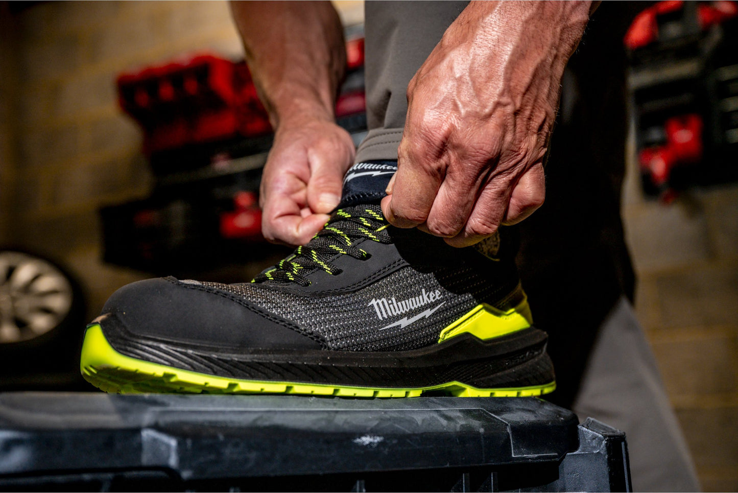 FLEXTED high-visibility safety shoes FXT S1PS Yellow