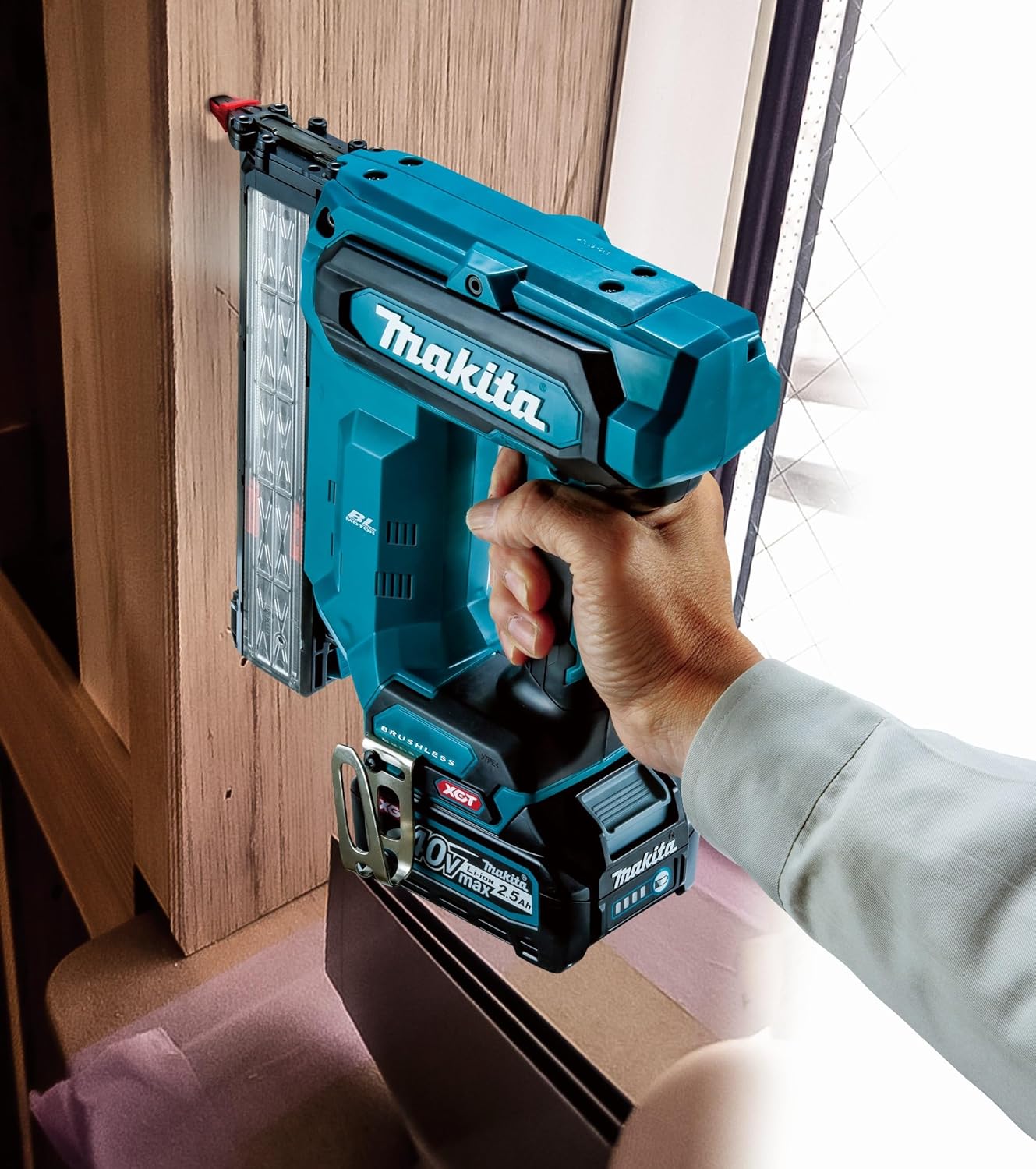 Makita FN001GZ 40V XGT Cordless Brad Nailer
