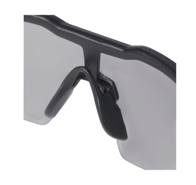 Gafas de seguridad con antivaho y antirayaduras Milwaukee