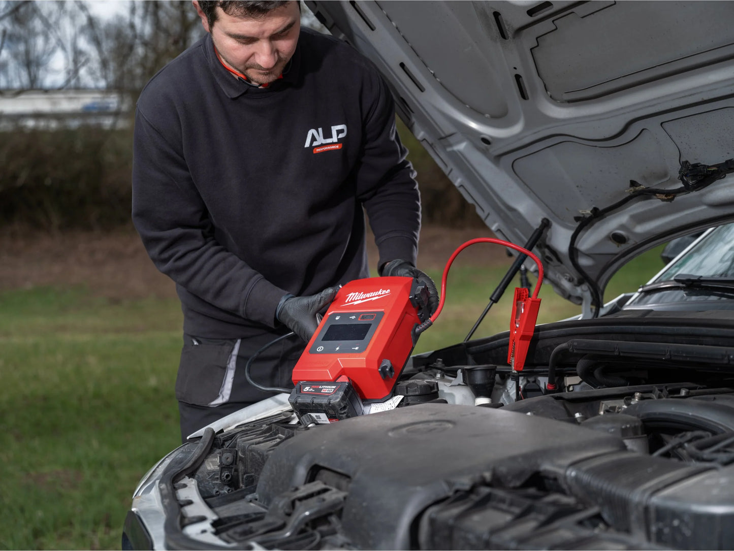 Arrancador para vehículo M18 2.000A Milwaukee